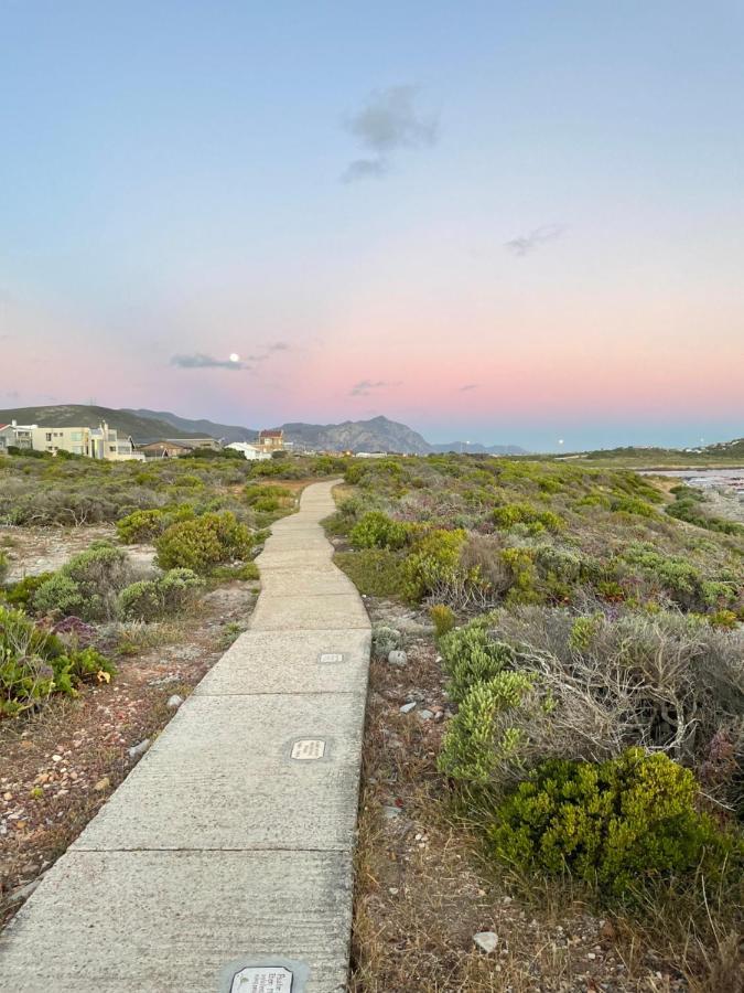 2 On Third Avenue Appartement Hermanus Buitenkant foto