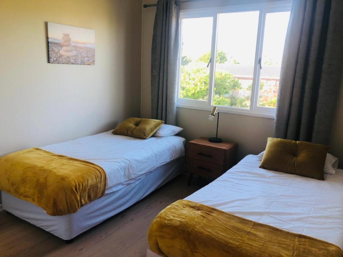2 On Third Avenue Appartement Hermanus Buitenkant foto