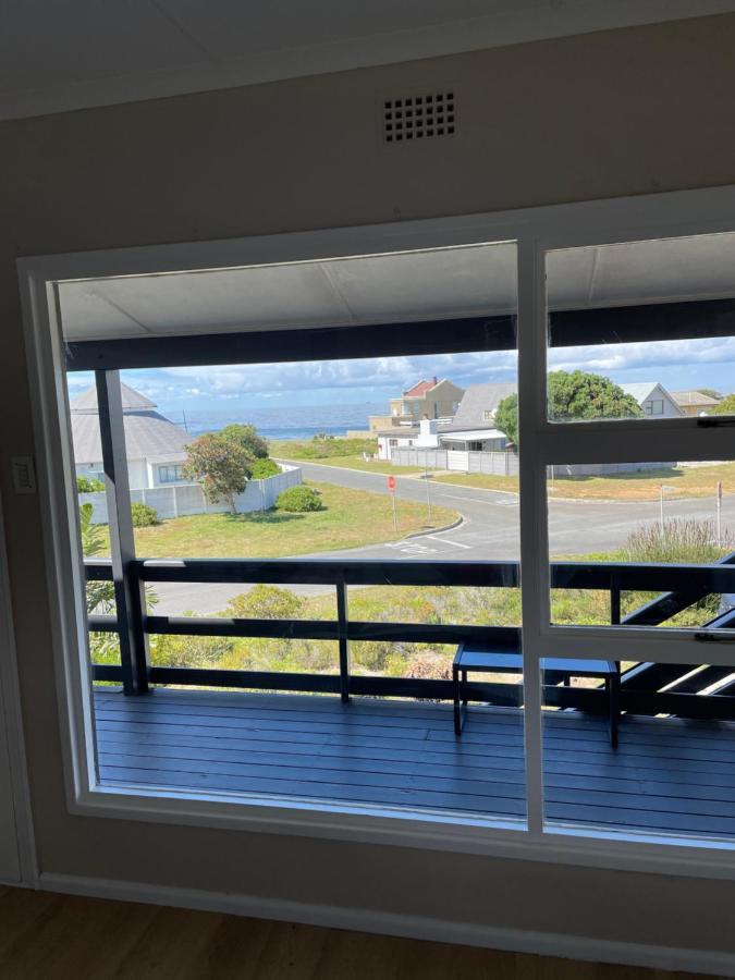 2 On Third Avenue Appartement Hermanus Buitenkant foto