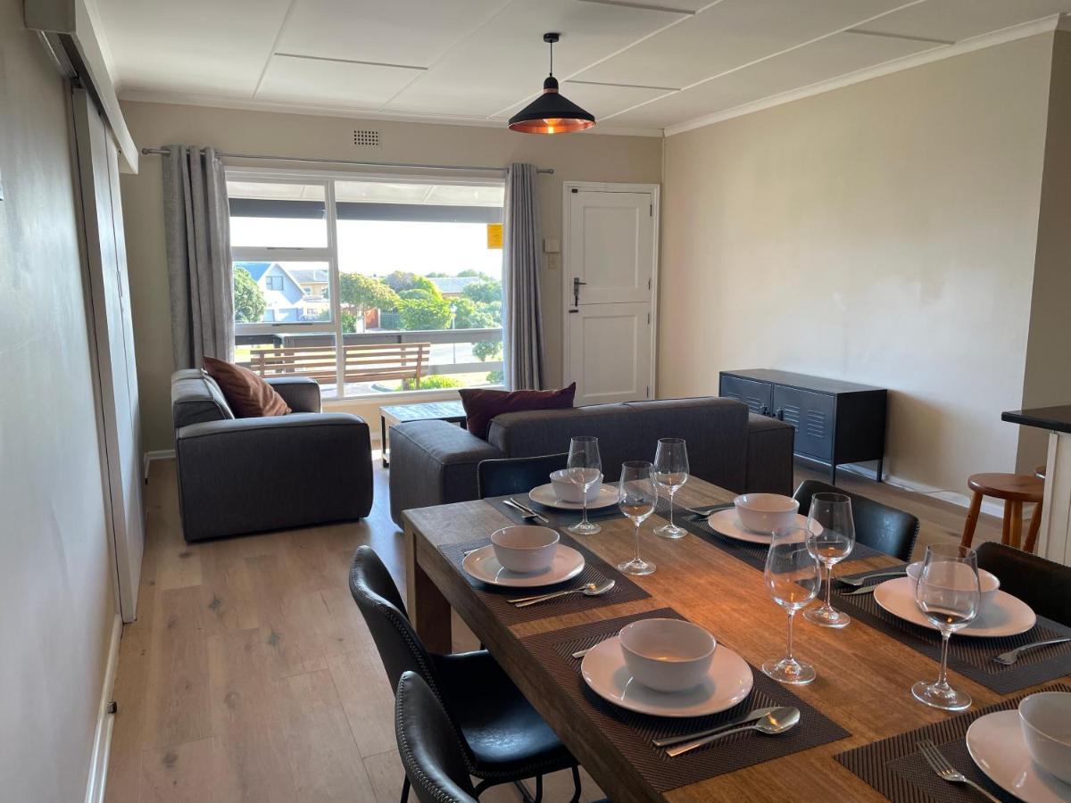 2 On Third Avenue Appartement Hermanus Buitenkant foto