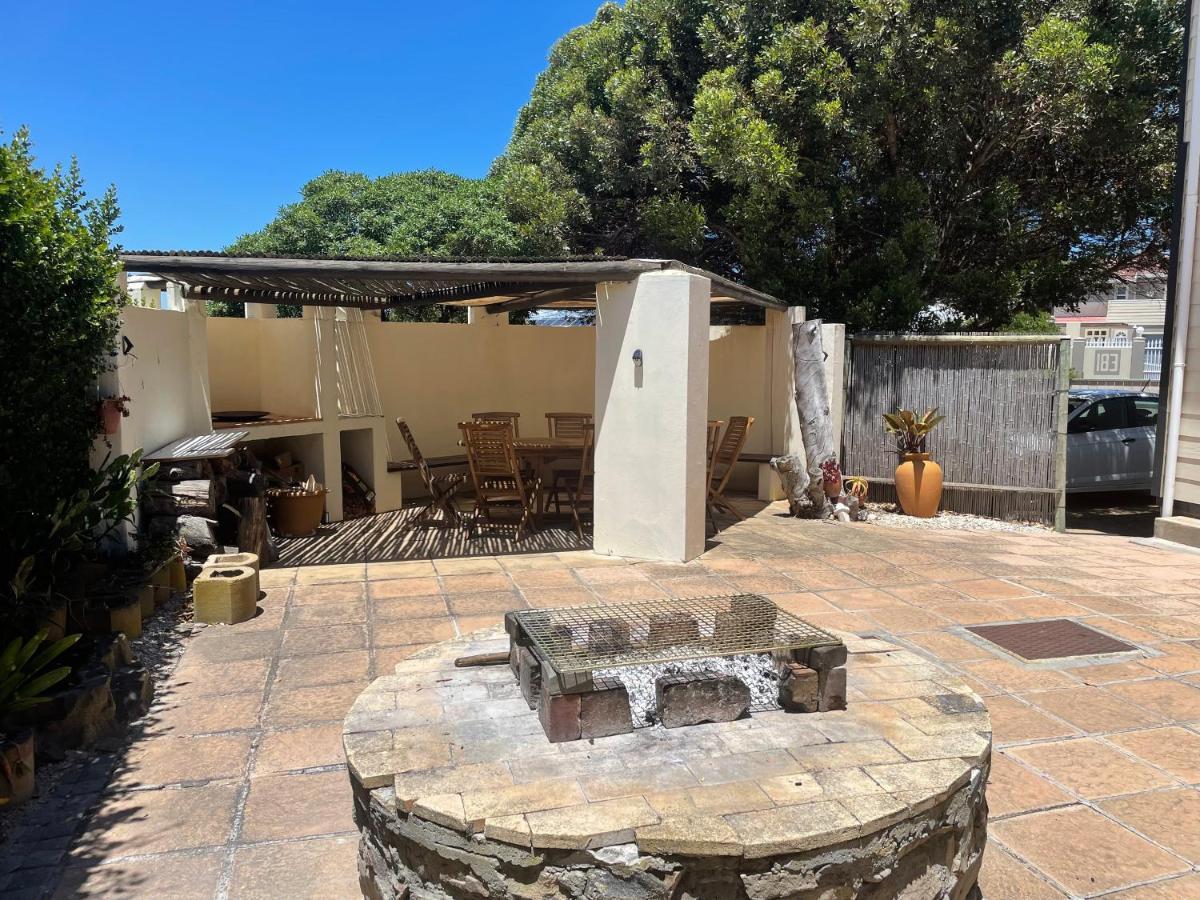 2 On Third Avenue Appartement Hermanus Buitenkant foto